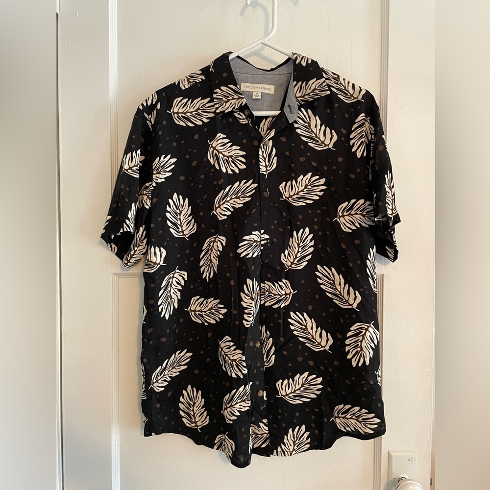 Stylish Black and White Leaf Print Casual Shirt